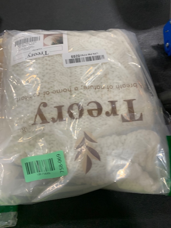 Photo 1 of 36 inch Christmas Tree Skirt: Pencil Tree Skirt for 6ft Tree, Diamond Edge Knit Cream White Small Tree Skirt, Vintage Tree Skirts, Rustic Farmhouse Christmas Decorations