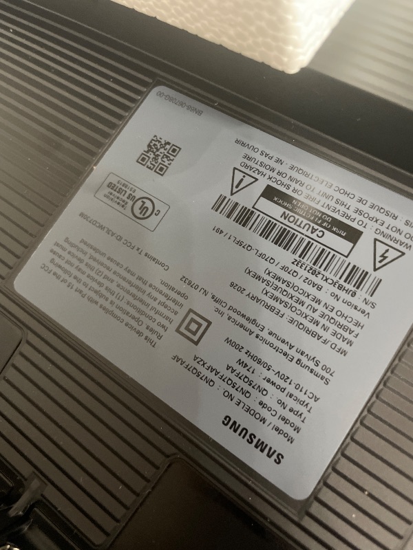 Photo 1 of (broken for parts/missing stand) Samsung 75-Inch Class QLED Q7F Series Samsung Vision AI Smart TV (2025 Model, 75Q7F) Quantum HDR, Object Tracking Sound Lite, Q4 AI Gen1 Processor, 4K upscaling, Gaming Hub, Alexa Built-in