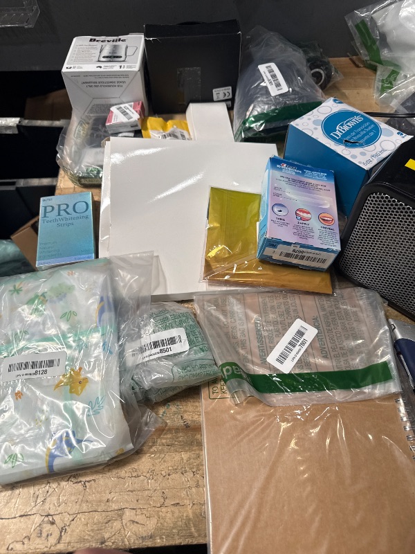 Photo 1 of ** SOLD AS IS BUNDLE OF MISCELLANEOUS AND SORTED GOODS **