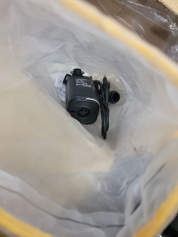 Photo 1 of 
Vacuum Backpack Travel, Expandable Air Compression System, Airback Vacpack Backpack TSA Lock Water Resistant Carry-On Luggage Black with Air Pump
