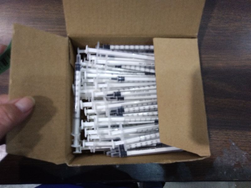 Photo 1 of 100PCS 1ml 1cc Syringe No Needle Plastic Syringe for Pets Oral, Refilling, Oil or Glue Applicator, Measuring or Transfering Tiny Amount of Liquids, Without Cap