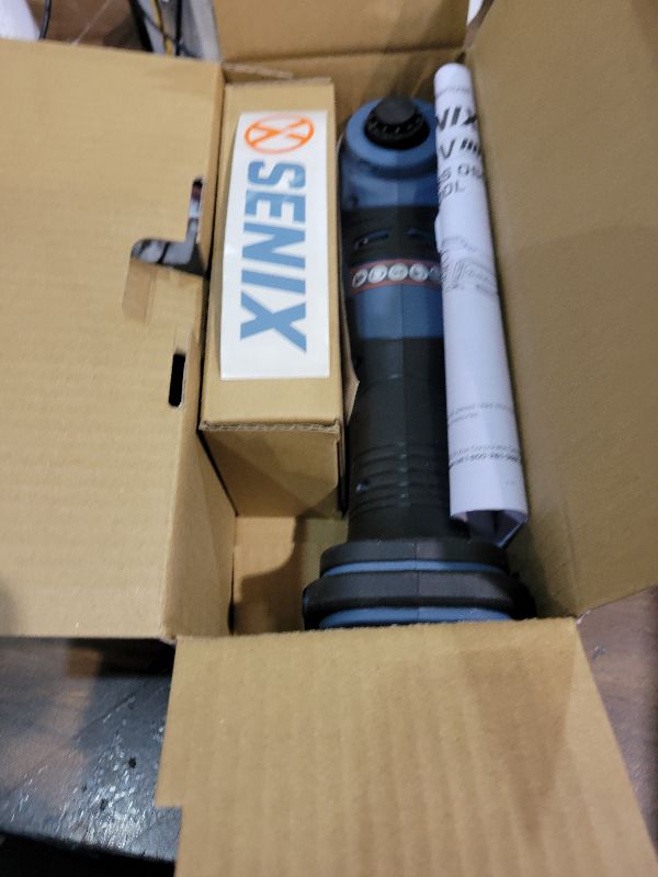 Photo 1 of SENIX 20V Oscillating Multi-Tool