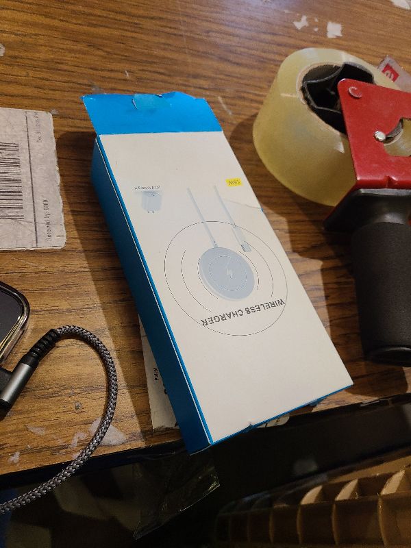 Photo 1 of [Apple MFi Certified]Magnetic Wireless Charger Apple Mag Safe Charger,15W 6FT Fast Wireless Charging Pad for Apple iPhone 16 Pro Max/16 Pro/16 Plus/15 Pro Max/14/13/12/AirPods3/2/Pro/Pro2,Charging Pad