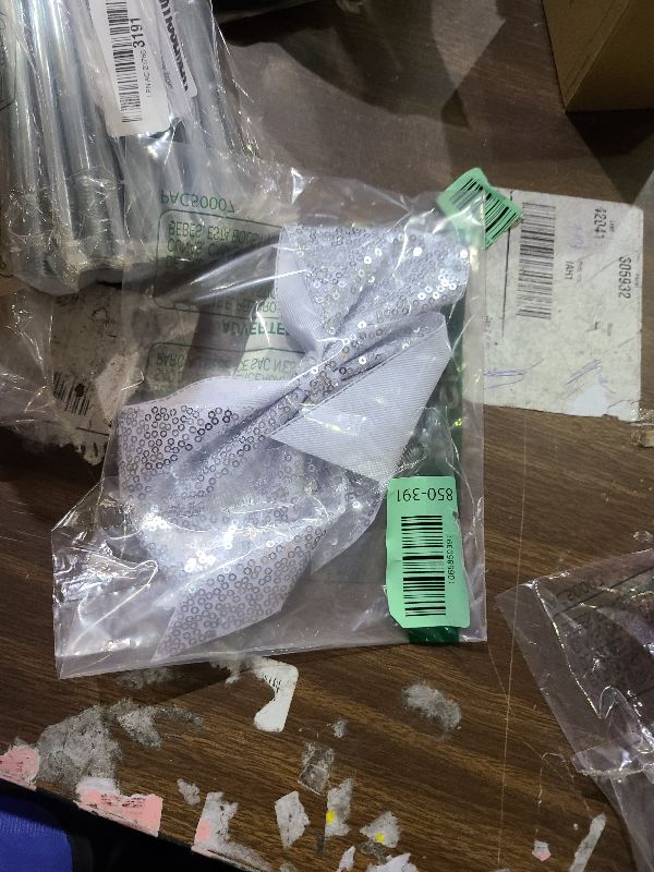 Photo 1 of 1 Pcs 8" Large Sequin Cheer Bows Clips, Cheerleading Glitter Hair Bow with Alligator Clips Hair Accessories for Cheerleaders Football Competition Sports (Silver)