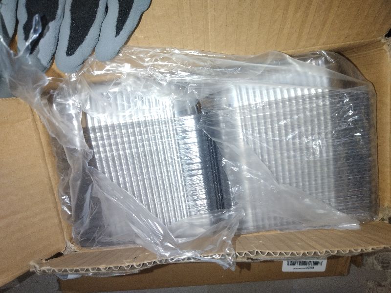 Photo 1 of 100 Pack 5 x 5 inch Clear Plastic Disposable Clamshell Container,Hinged Take Out Clamshell Dessert Container with Lid Takeout Tray Disposable Food Clamshell Containers for Dessert,Cakes,Sandwiches