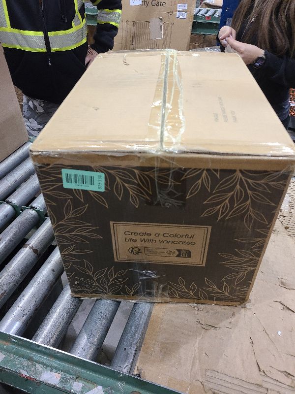 Photo 1 of 16-Piece Blue Porcelain Dinnerware Set Service for 4-Embossed Pattern Tableware with Dinner Plate Dessert Plate Bowl Mug Questions & Answers