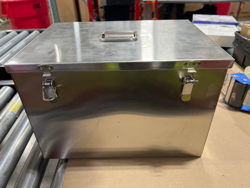 Photo 1 of Commercial Grease Trap,Greap Interceptor, Commercial Grease Trap Stainless Steel Interceptor Oil Water Separator Kitchen (400x250x250mm)