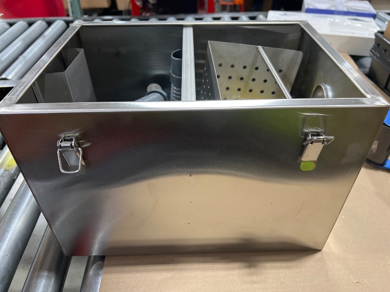 Photo 1 of Commercial Grease Trap,Greap Interceptor, Commercial Grease Trap Stainless Steel Interceptor Oil Water Separator Kitchen (400x250x250mm)