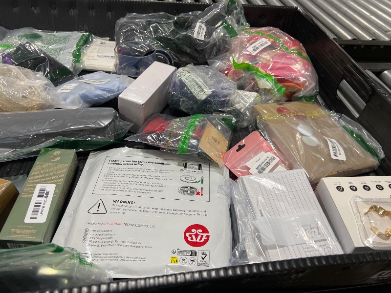 Photo 1 of box of mixed items