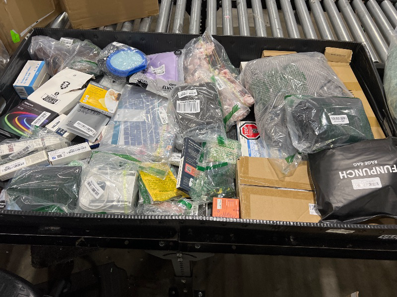 Photo 1 of box of mixed items 