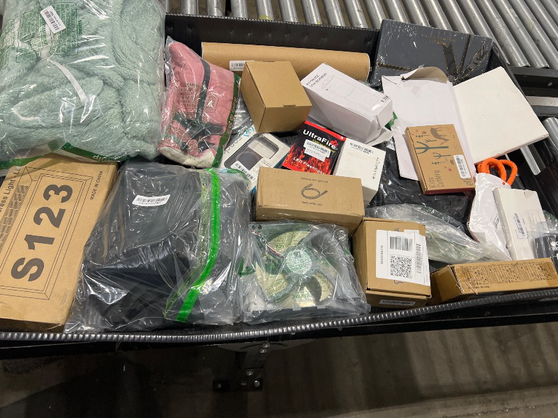 Photo 1 of box of mixed items