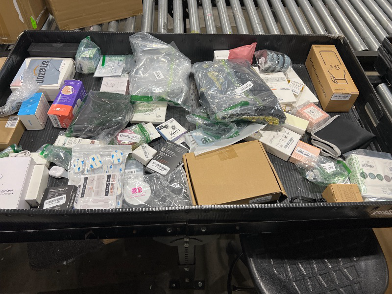 Photo 1 of box of mixed items