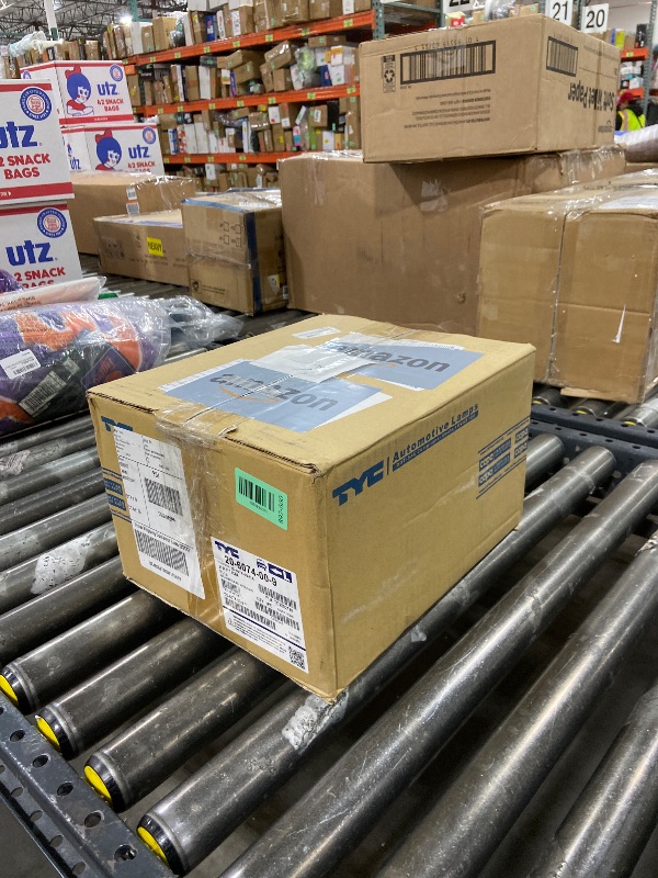 Photo 1 of Tyc 20-6074-00-9 - Capa Certified Headlight Assembly