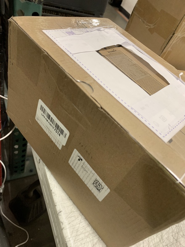 Photo 1 of Magnetic Solar Wireless Backup Camera 7 inch Monitor DVR Looping HD 1080P 9600Amh Rechargeable Suitable for Truck Trailer Semi RV Camper Rear View Camera 1 Min Easy Install Scratch-Proof