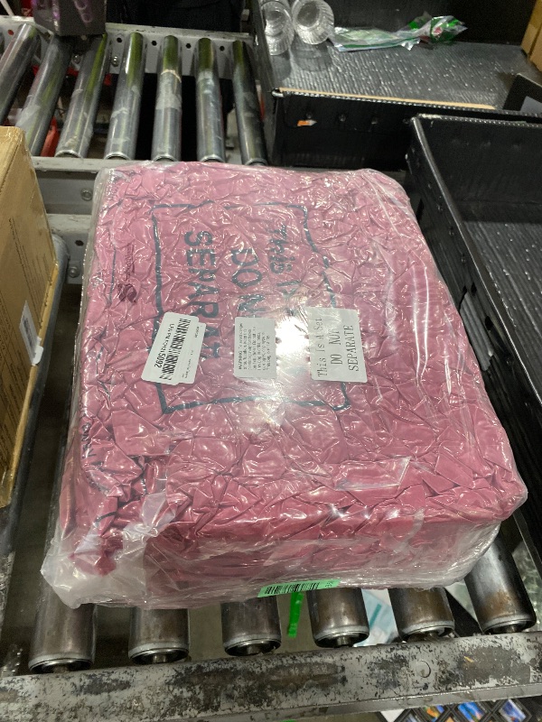 Photo 1 of 18 Pieces Blankets Bulk for Wedding 50 x 60 Inch Soft Lightweight Flannel Fleece Throw Blankets Bulk for Valentine's Day Wedding Guests Home Outdoor Couch Sofa Bed Gifts(Wine Red)