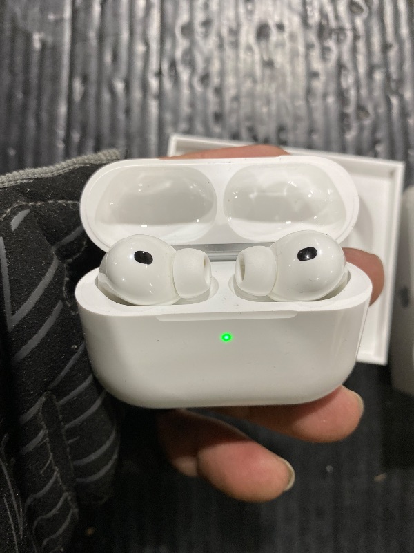 Photo 1 of Apple AirPods Pro 3 Wireless Earbuds, Active Noise Cancellation, Live Translation, Heart Rate Sensing,Hearing Aid Feature,Bluetooth Headphones,Spatial Audio, High-Fidelity Sound, USB-C Charging, White