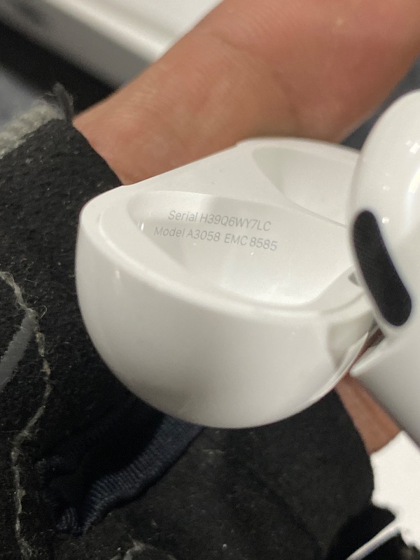 Photo 1 of Apple AirPods 4 Wireless Earbuds, Bluetooth Headphones, Personalized Spatial Audio, Sweat and Water Resistant, USB-C Charging Case, H2 Chip, Up to 30 Hours of Battery Life, Effortless Setup for iPhone