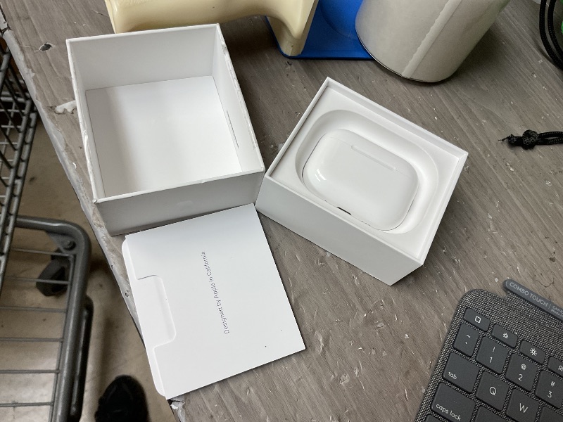 Photo 6 of Apple AirPods Pro 3 Wireless Earbuds, Active Noise Cancellation, Live Translation, Heart Rate Sensing,Hearing Aid Feature,Bluetooth Headphones,Spatial Audio, High-Fidelity Sound, USB-C Charging, White