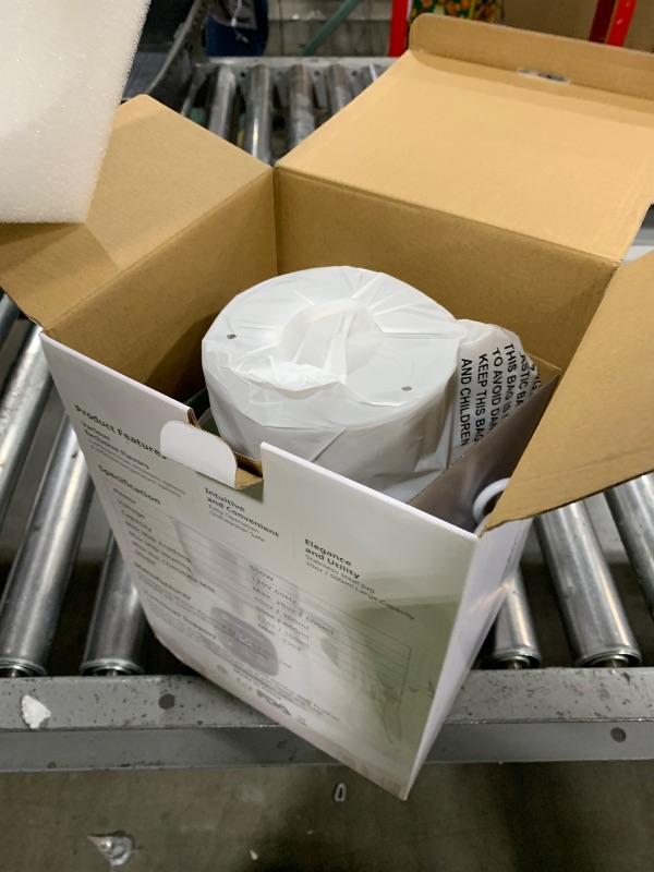 Photo 1 of Maestri House Milk Frother, Variable Temp and Froth Thickness DualFro 600 Milk Frother Steamer, 21OZ Smart Touch Control Milk Warmer, Dishwasher Safe, Memory Function for Latte&Hot Chocolate (White)