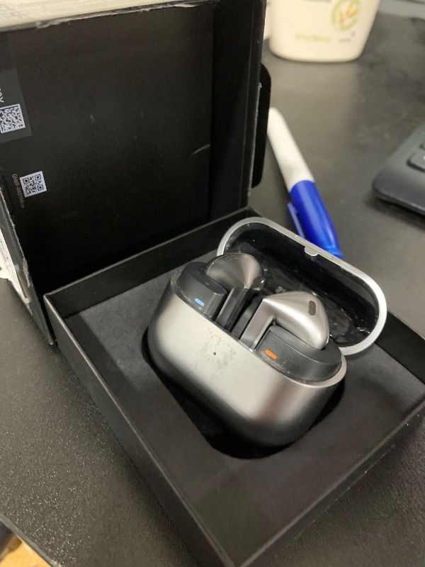 Photo 1 of Samsung Galaxy Buds 3 Pro AI True Wireless Bluetooth Earbuds, Noise Cancelling, Sound Optimization, Redesigned Comfort Fit, Silver [US Version, Amazon Exclusive, 2Yr Warranty]