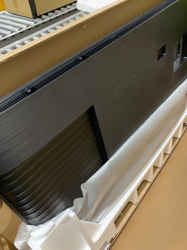 Photo 1 of PARTS ONLY SCREEN IS BROKEN Samsung 85-Inch Class Crystal UHD U8000F 4K Smart TV (2025 Model) Endless Free Content, Crystal Processor 4K, MetalStream Design, Knox Security, Alexa Built-in