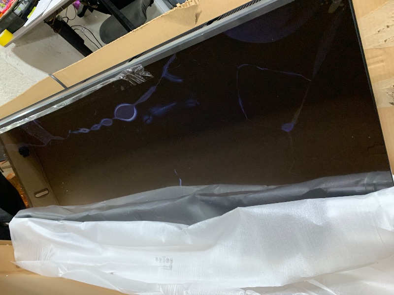 Photo 1 of PARTS ONLY SCREEN IS BROKEN Samsung 85-Inch Class Crystal UHD U8000F 4K Smart TV (2025 Model) Endless Free Content, Crystal Processor 4K, MetalStream Design, Knox Security, Alexa Built-in