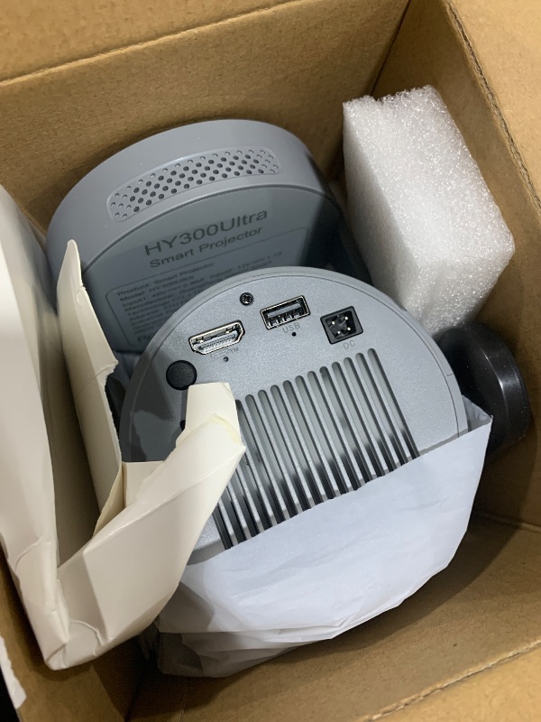 Photo 1 of ?Electric Focus?Magcubic Mini Projector 4K Support, Smart Projector with WiFi 6 and Bluetooth 5.4, 5W Soundbase Speaker, 180° Rotation, Portable Proyector for Home Theater