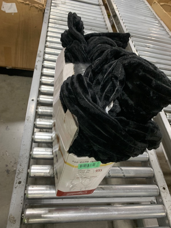 Photo 1 of Homemate Electric Heated Blanket Queen Size - 84"x90" Heating Blanket Queen Size Dual Control 1/2/4/6/8 Hours Auto-Off 10 Heat Level Over-Heat Protection Soft Flannel Sherpa ETL Certification