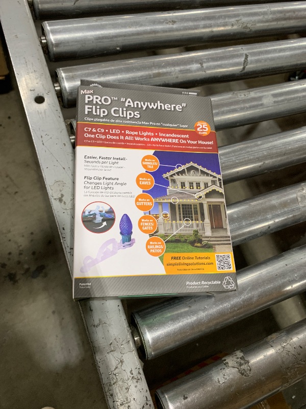 Photo 1 of 100 ct Universal Light Clips