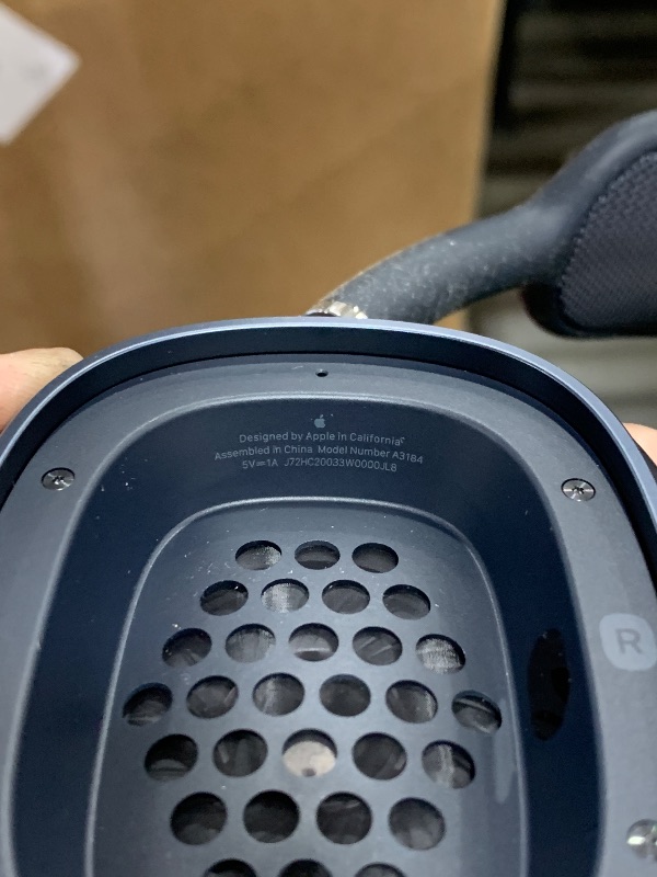 Photo 1 of Apple AirPods Max - Midnight (Renewed)