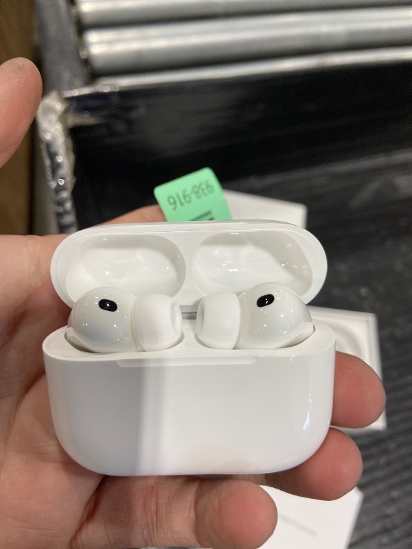 Photo 1 of Apple AirPods Pro 3 Wireless Earbuds, Active Noise Cancellation, Live Translation, Heart Rate Sensing,Hearing Aid Feature,Bluetooth Headphones,Spatial Audio, High-Fidelity Sound, USB-C Charging, White