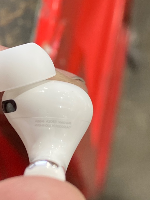 Photo 1 of Apple AirPods Pro 3 Wireless Earbuds, Active Noise Cancellation, Live Translation, Heart Rate Sensing,Hearing Aid Feature,Bluetooth Headphones,Spatial Audio, High-Fidelity Sound, USB-C Charging, White