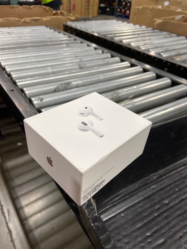 Photo 1 of Apple AirPods Pro 3 Wireless Earbuds, Active Noise Cancellation, Live Translation, Heart Rate Sensing,Hearing Aid Feature,Bluetooth Headphones,Spatial Audio, High-Fidelity Sound, USB-C Charging, White