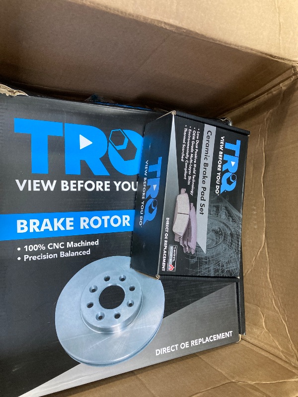 Photo 1 of ***1 ROTOR AND 1 BOX BRAKE PADS ONLY***TRQ  CERAMIC BRAKE PAD AND BRAKE ROTOR