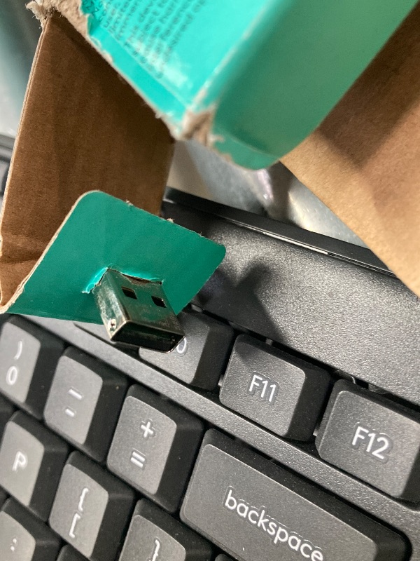 Photo 1 of ***(PARTS MISSING -SELLING AS IS)*** Logitech MK295 Wireless Keyboard Combo with Silent Touch Technology, Full Numpad, Advanced Optical Tracking, Lag-Free Wireless, 90% Less Noise - Graphite