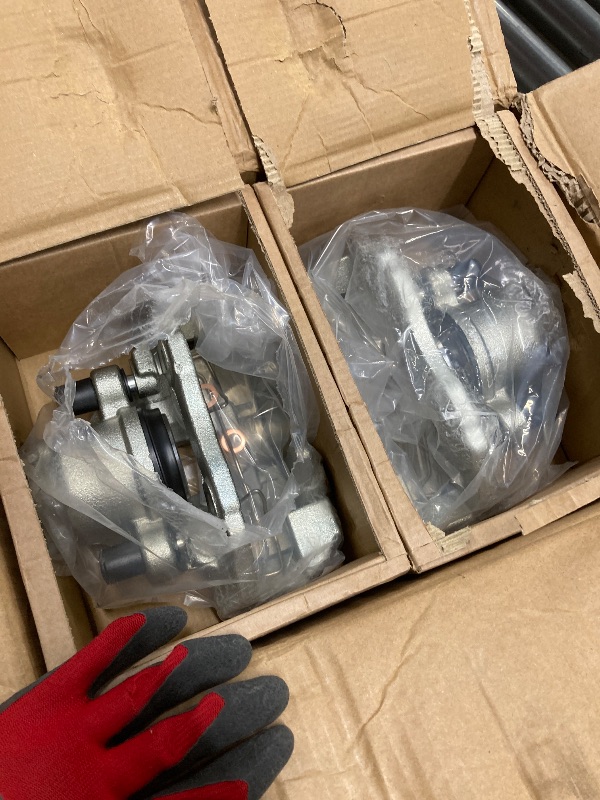 Photo 1 of *Heavy* Pair of Front Brake Calipers for FORD FOCUS 2004 2005 2006 2007 Front Left and Front Right Focus Disc Brake Calipers with Brackets Assembly 18B4948/18B4949