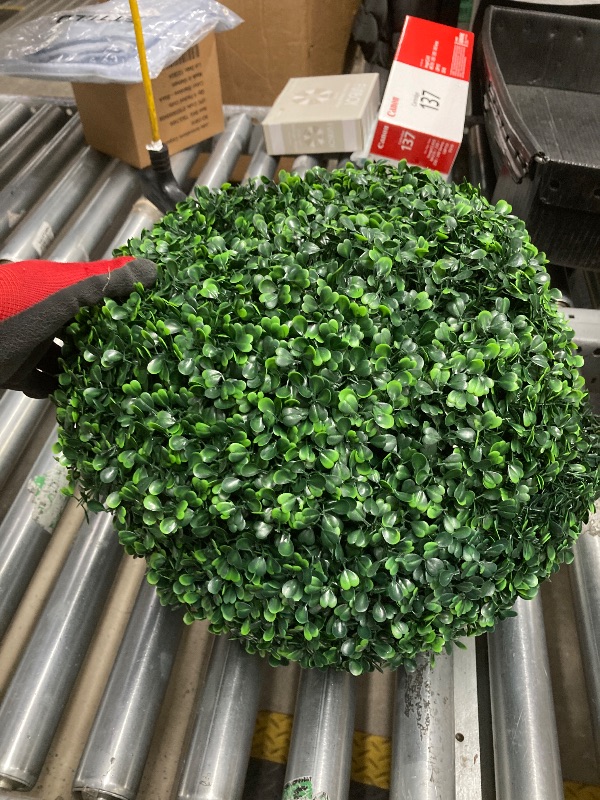 Photo 1 of ***ONLY ONE BALL***VEVOR 2 Pcs 16” Artificial Plant Topiary Ball, 4 Layers Faux Boxwood Balls, All-Year Green Faux Plant Decorative Balls for Backyard, Balcony,Garden, Wedding and Home Décor