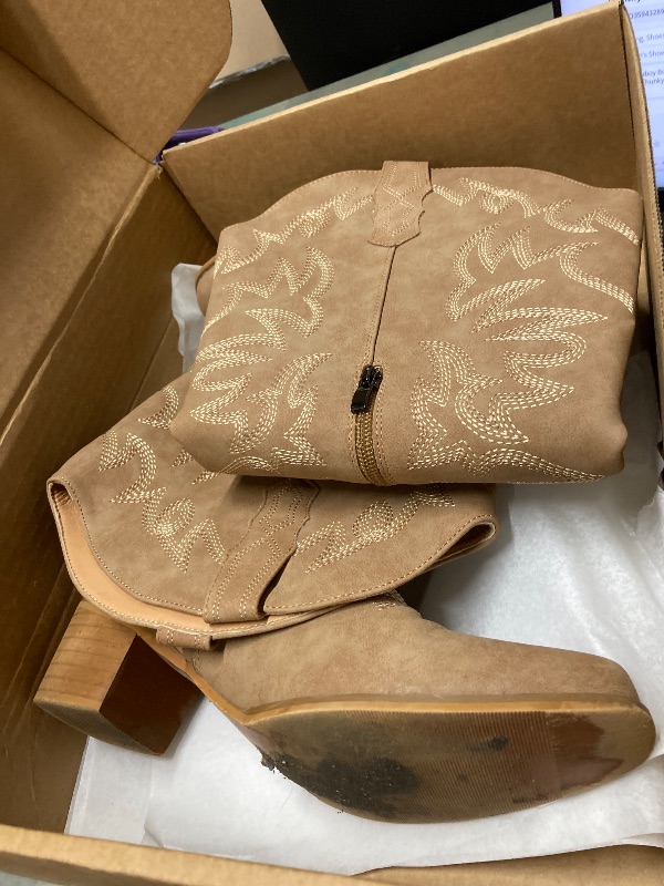 Photo 1 of *Please clean* IUV Cowboy Boots For Women Wide Width Knee High Western Cowgirl Boots Snip Toe Side Zipper Chunky Heel, Size 8