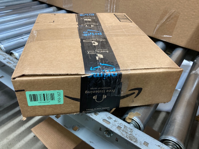 Photo 1 of ***2 COPIES INCLUDED***NIV® Standard Lesson Commentary® Deluxe Edition 2024-2025 (Standard Lesson Comm)