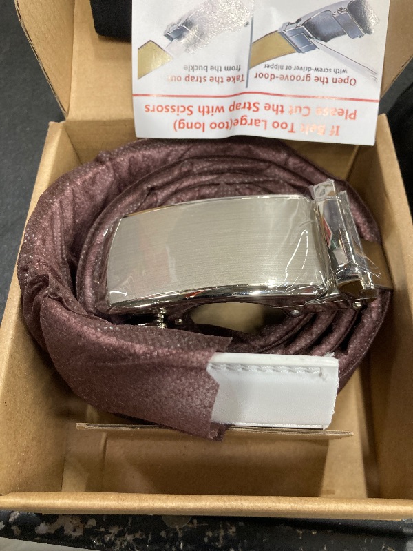 Photo 1 of
Men's White Belt Automatic Buckle Alloy Leather Belt Leather Belt Business Belt