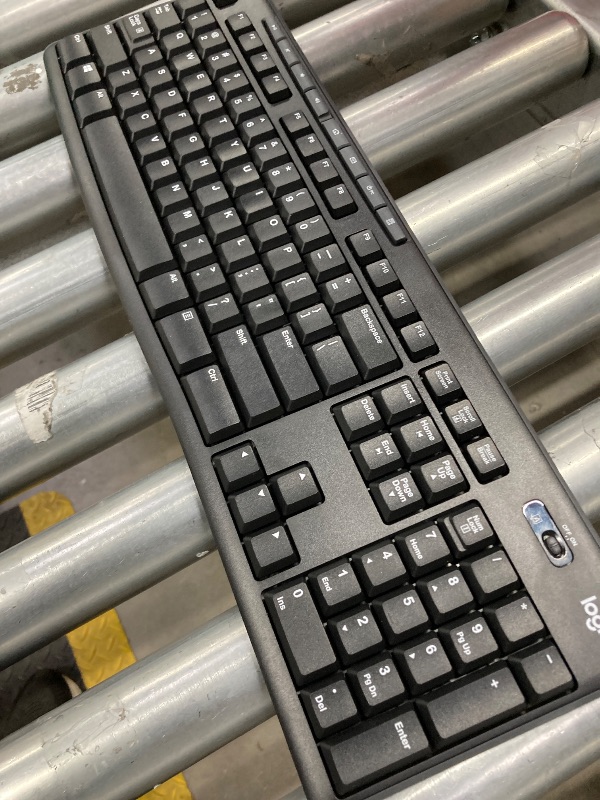 Photo 1 of ***(MISSING PARTS-SELLING AS IS )***Logitech MK270 Wireless Keyboard for Windows, 2.4 GHz, 8 Multimedia Keys, PC, Laptop, Wireless Keyboard Compact - Black
***(BOX RIPPED/TORN)***