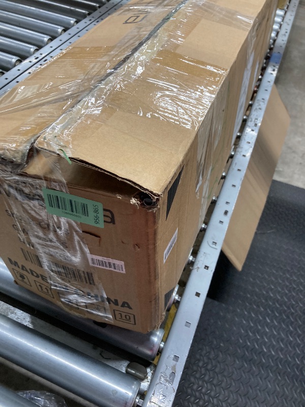 Photo 1 of
CHRISTMAS TREE