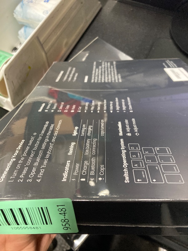 Photo 1 of  ** FACTORY SEAL ** 
EVEO iPad Case with Keyboard 10.2'' - iPad 9th Generation Case with Keyboard (2021) - for iPad Case 9th Generation/8th Gen/7th, Built-in Pencil Holder-Black