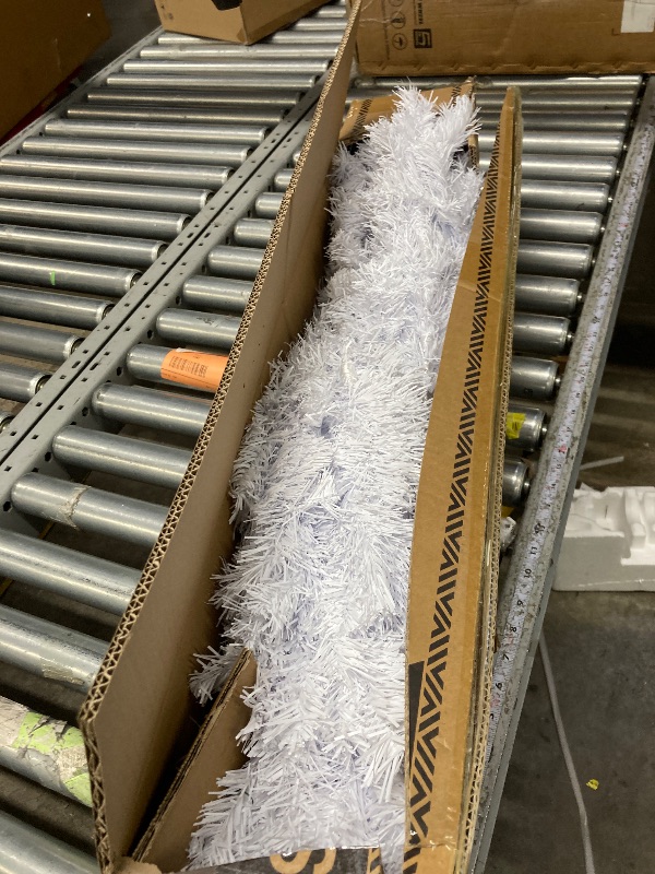 Photo 1 of ***It's used, it's missing a part, and it's not known if it works 100%.****Mini Christmas Tree 3FT Artificial Desktop Xmas Tree for Holiday Decor 160 Branch Tips,White