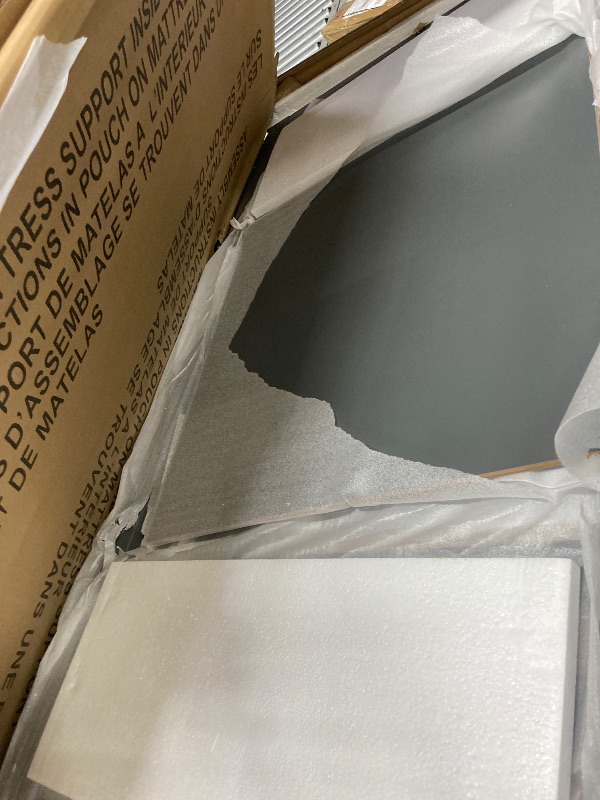 Photo 1 of **It's used, so it's unknown if it's missing any parts, and it's also unknown if it works 100%.****Graco Remi 4-in-1 Convertible Crib & Changer with Drawer (Gray) – GREENGUARD Gold Certified, Crib and Changing -Table Combo, Includes Changing Pad, Converts