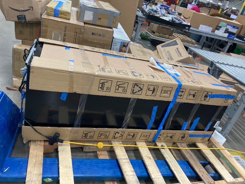 Photo 1 of *This unit is used, missing a part, and it's unknown if it works perfectly. It was plugged in and turned on, but it's unclear if it cools.*    IT IS USED, MISSING A PART AND IT IS UNKNOWN IF IT WORKS 100%** Commercial Beverage Refrigerator, 24.5 Inch 15 C