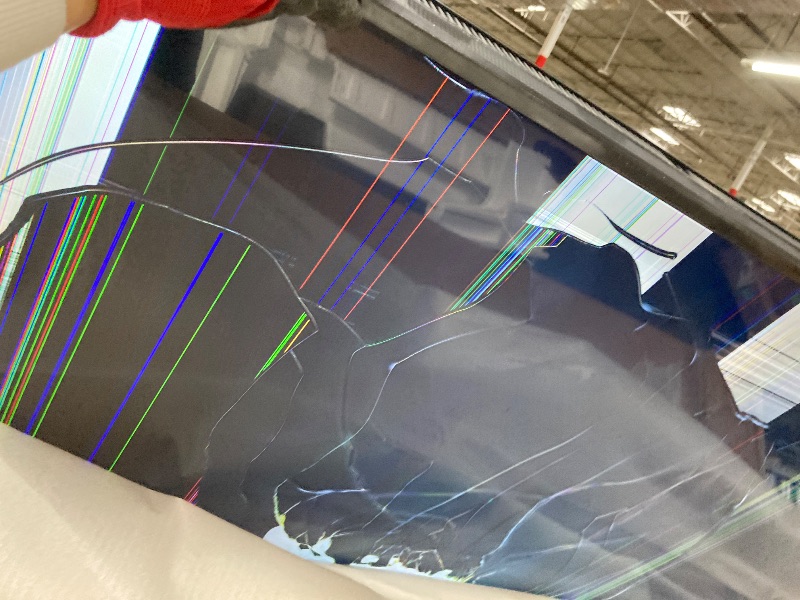 Photo 1 of **This TV is broken, it doesn't work, it's damaged, it's only sold by the piece. If your TV is missing a part, this is the optio****Samsung 70-Inch Class Crystal UHD U8000F 4K Smart TV (2025 Model) Endless Free Content, Crystal Processor 4K, MetalStream D