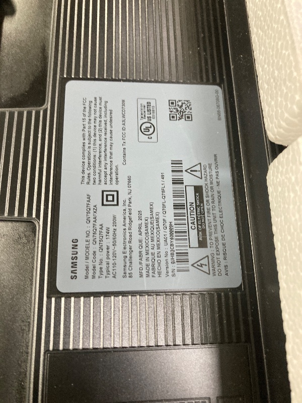 Photo 1 of *This TV is broken, it doesn't work, it's damaged, it's only sold by the piece. If your TV is missing a part, this is the optio****Samsung 75-Inch Class QLED Q7F Series Samsung Vision AI Smart TV (2025 Model, 75Q7F) Quantum HDR, Object Tracking Sound Lite