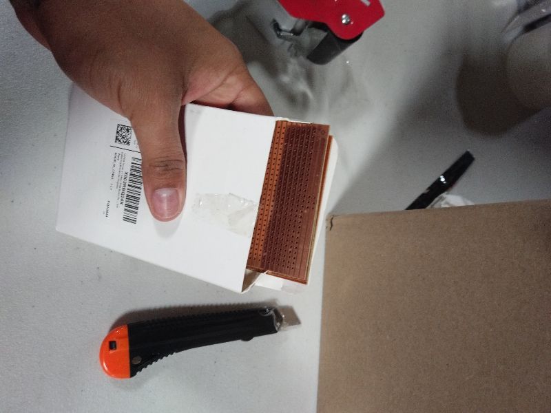 Photo 1 of 10 PCS 73mm x 100mm PCB Board Prototype Kit Protoboard Copper Strip Board Circuit Board Breadboards 957 Holes Perfboard Universal Printed Circuit Breadboard for DIY Soldering Electronic Projects