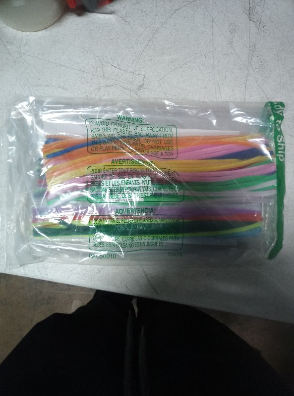 Photo 1 of 200 Pcs  Cleaners, 20 Colors Creative Chenille Stems Pipe Cleaners Craft, Fuzzy Pipe Cleaners Bulk for Crafts, DIY Pipe Cleaner for Home Arts and Crafts Decorations Supplies